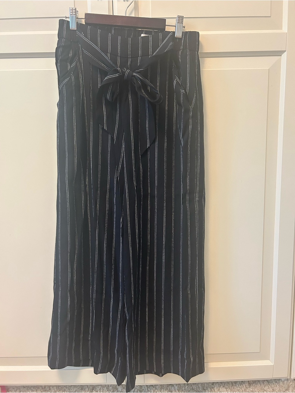 Wilfred Pinstripe Cropped Wide Leg Pants